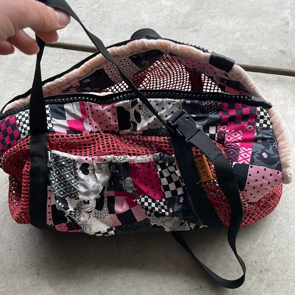 Small pet carrier